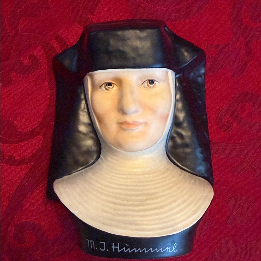 Goebel figurine Collector's Club ceramic religious nun bust